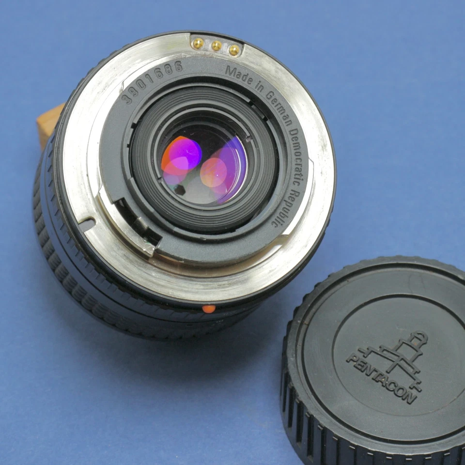 Pentacon Prakticar 28 mm f2.8 MC lens PB mount made in Germany. + zoom lens lot - Image 3 of 4