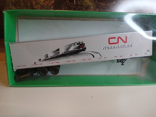 HO BOWSER 55539 53' ROADRAILER DURAPLATE TRAILER KIT CANADIAN NATIONAL CN 532027 | Zustand: Used