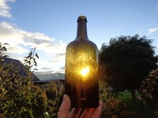 sehr alte Glasflasche Carlsbad LS olivgr&uuml;n  Karlovy Vary