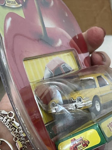Motor Max Fresh Cherries 1978 AMC Pacer Hatchback 2-Door Yellow 1:64 - Picture 9 of 14