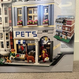Lego Creator 10218 Pet Shop (NEW, Retired)