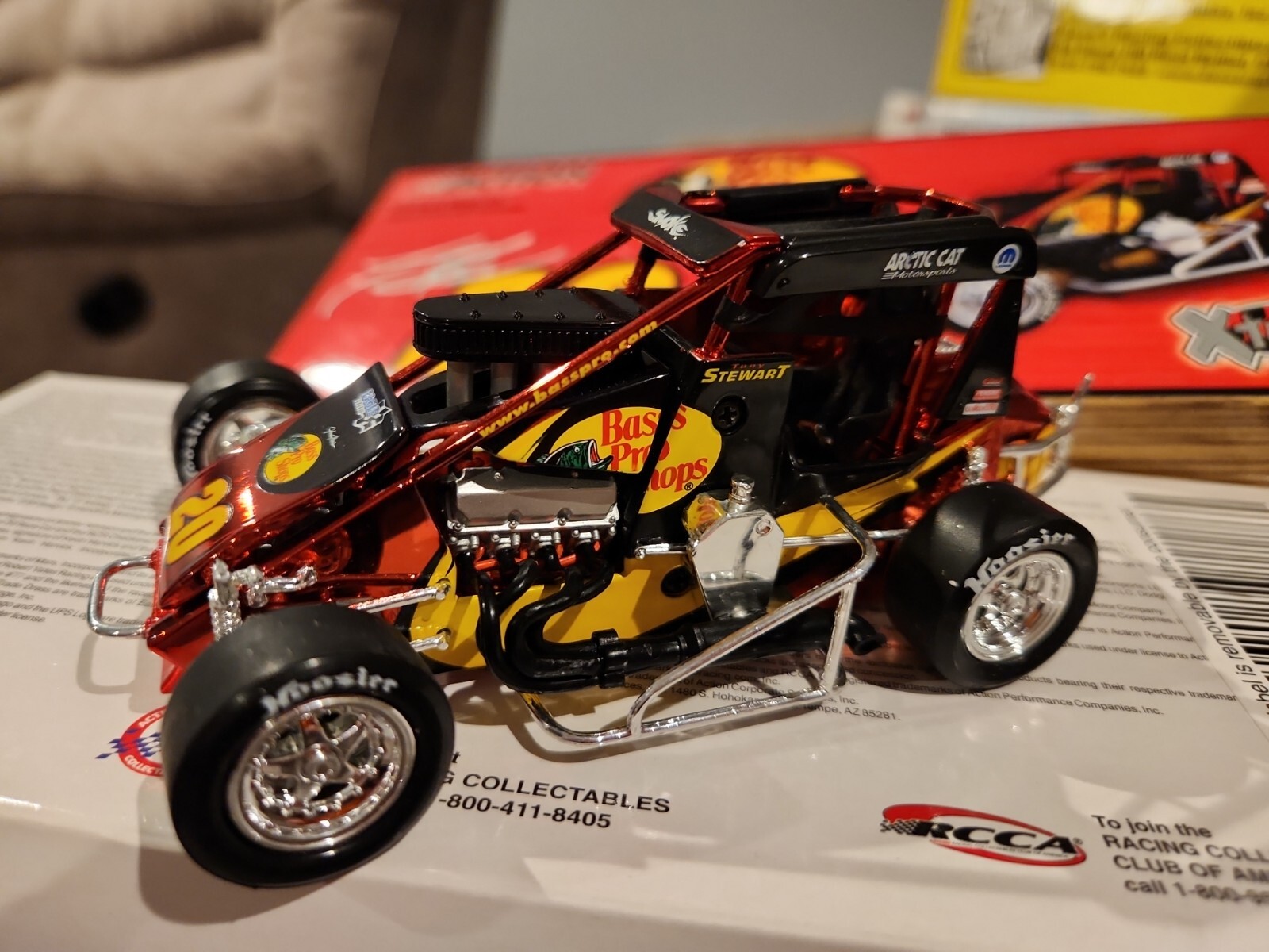 Picture 2 of 4