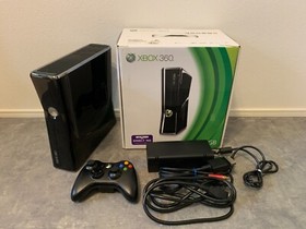 Microsoft Xbox 360 250gb Boxed Console Controller set  Japan Exc