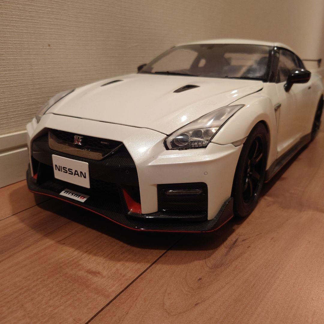 1/8 ディアゴスティーニ R35 GTR ニスモ NISMO 完成品 Deagostini Nissan Gtr R35 Nismo 1/8 Scale Free Shipping From