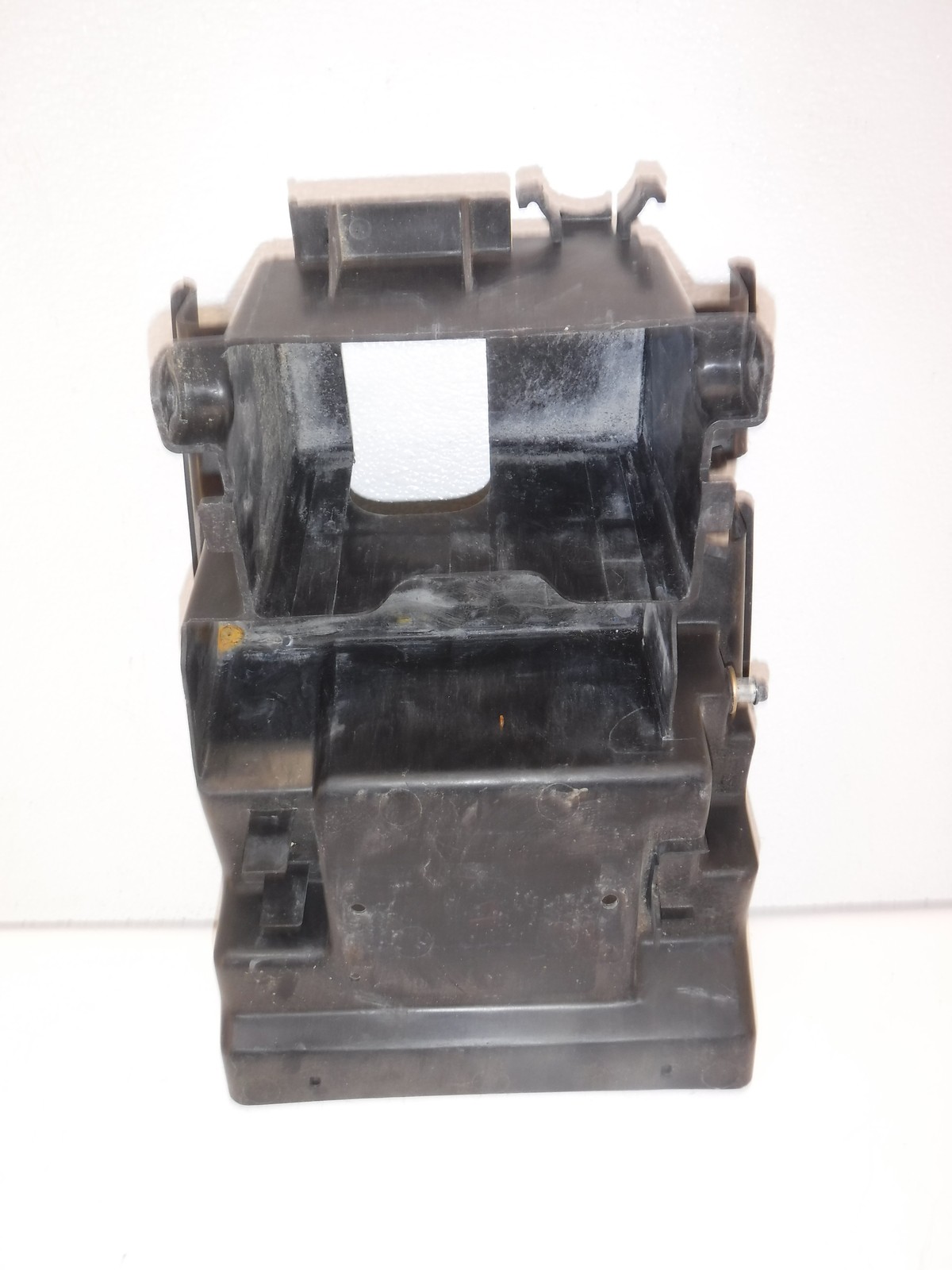 96-03 kawasaki ninja zx7r REAR BACK TAIL UNDERTAIL BATTERY TRAY PLASTIC 1