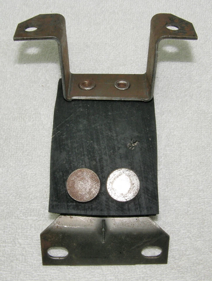 NOS NORS 1962 Oldsmobile 88 98 Starfire RH Tail Pipe Resonator Supports Hangers - Image 4 of 4