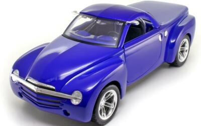 1:18 Maisto Chevy SSR '00 Concept blue, red | eBay