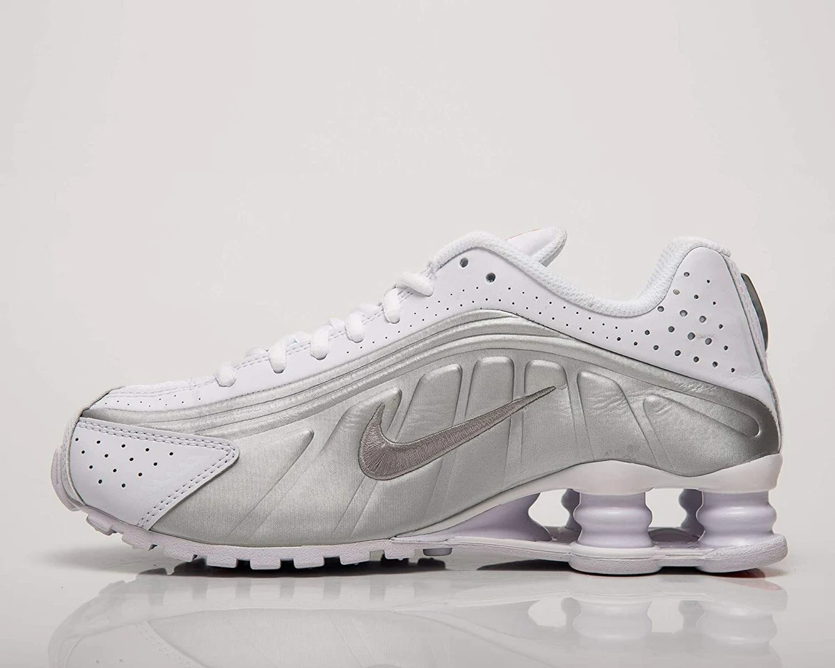Silver nike sales trainers