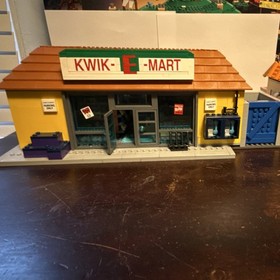 LEGO The Simpsons Kwik-E-Mart 71016 Complete Set w/ Minifigures & manual 