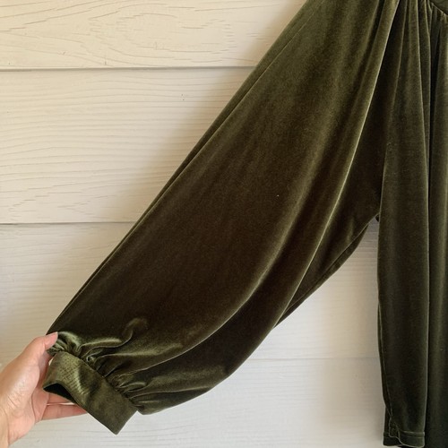 Blusa túnica Umgee talla grande 1X terciopelo verde manga larga cuello redondo - Imagen 3 de 9