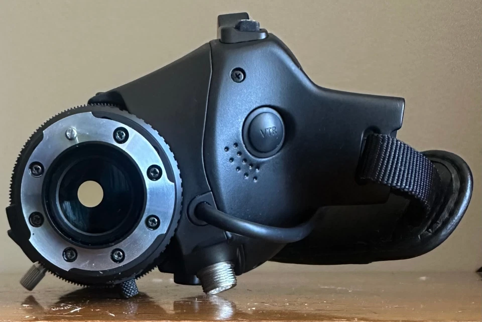 Fujinon XT 17x4.5BRM-K14/ 1:1.6/4.5-77mm HD ENG Servo Grip TV Video Zoom Lens - Image 2 of 4