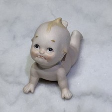 Vintage Lefton 3.25  Porcelain Kewpie Doll Crawling w Blue Wings KW228 EUC