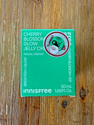 Innisfree Cherry Blossom Glow Jelly Cream with Niacinamide, Korean Hydrating cre