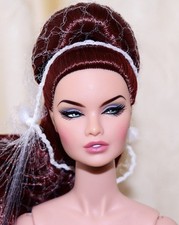 Erin Salston Night Out NU Face Long Nail Nude Doll & COA Stand & Box Basic Editi