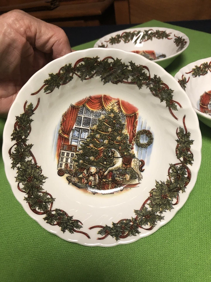 Queens Christmas Morning Cereal/Dessert Bowls 6.50” Set Of 4 Scallop/Swirl - Image 4 of 4