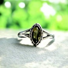 Peridot Solid 925 Sterling Silver Ring 10
