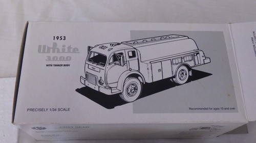 1953 WHITE 3000 TANKER TRUCK SOHIO OHIO STANDARD OIL COLLECTOR SERIES 1/34 NEW! - Picture 6 of 10