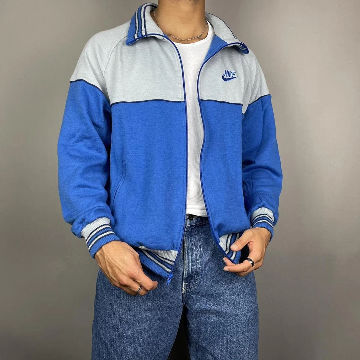 Vintage blue nike hot sale sweatshirt