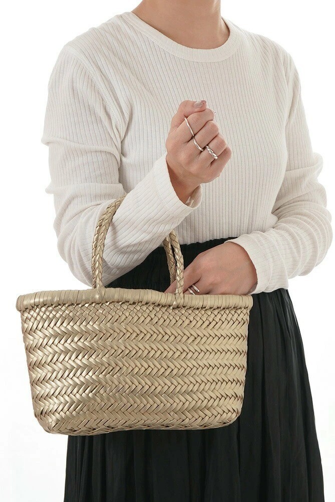 トートバッグ Dragon Diffusion Mini Flat Gora Natural Bag 8809-NATURAL Dragon Diffusion - Mini Flat Gora Pearl Woven Leather Bag