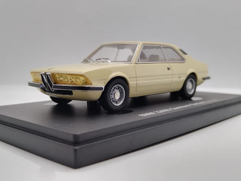 Autocult Avenue 43 1/43 BMW 2200ti Garmisch Bertone. Very Rare. - Image 2 of 4