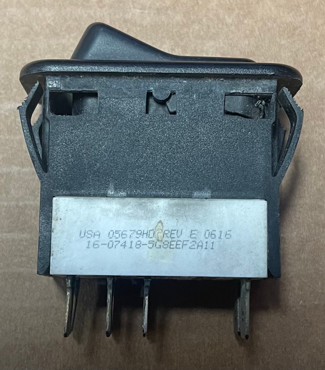 PETERBILT Cruise On/Off Rocker Switch 16-07418-5G8EEF2A11 | eBay