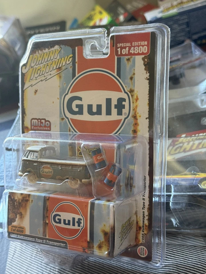 🔥 Chase 🔥1965 VOLKSWAGEN TYPE 2 TRANSPORTER "GULF"  JOHNNY LIGHTNING JLCP7442 - Image 3 of 4