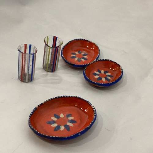 Hand-Painted Dollhouse Miniature Platter Vase Set Red Floral Striped Ceramic - Picture 3 of 9