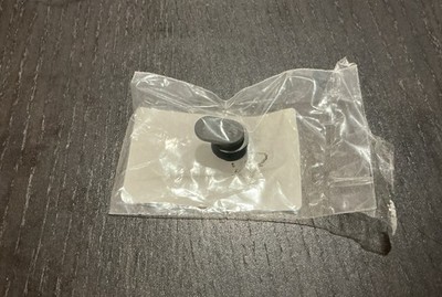 The Eheim 7343418 is a genuine replacement cleaning plug for the pump head