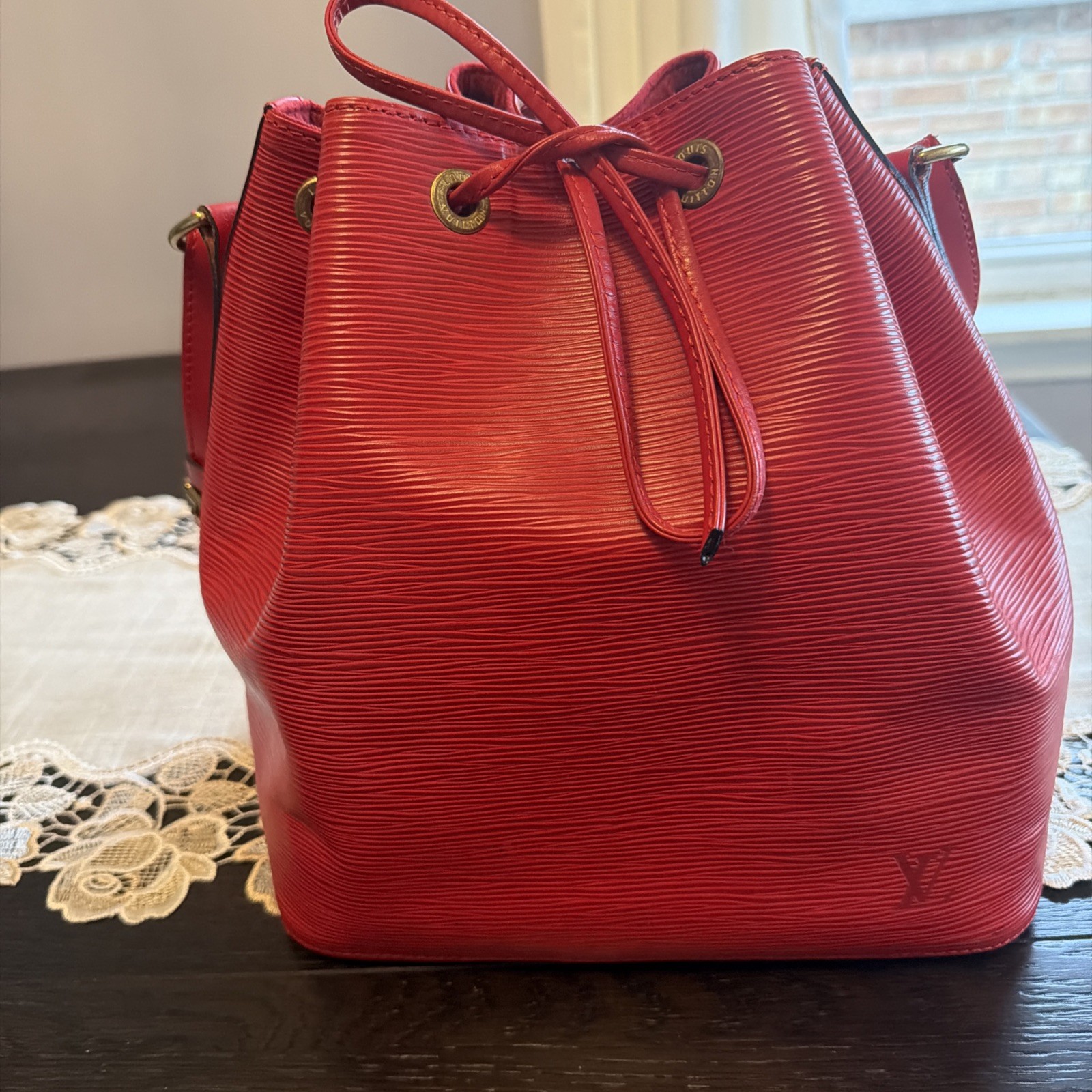 louis vuitton handbags authentic