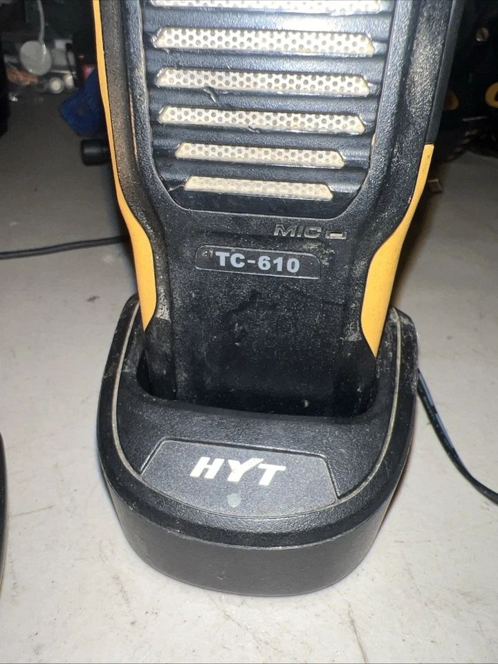HYT TC-610 TC610 VHF 5W 16 W/Batt charger and mic might need reprogrammed - Image 2 of 3