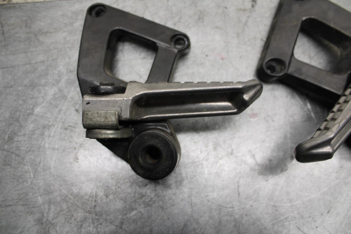 2001 Kawasaki Ninja ZX6 ZX600E REAR BACK PASSENGER PEG SET