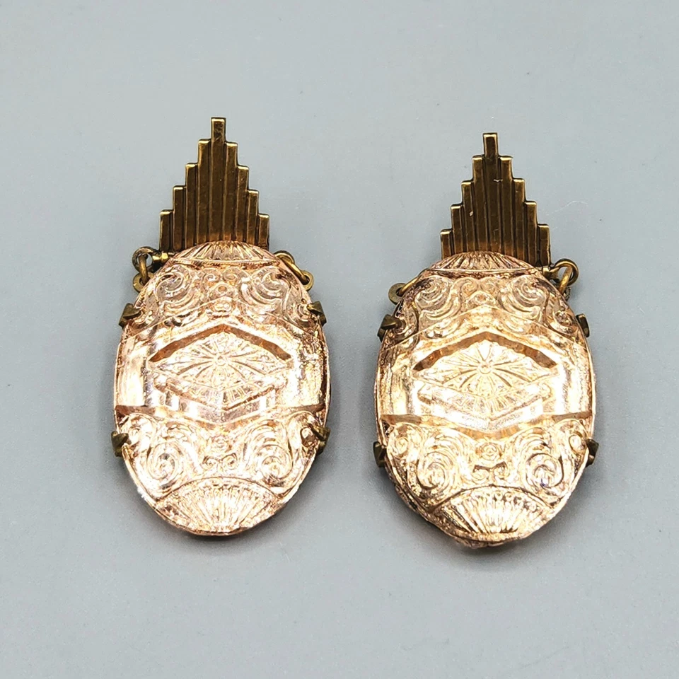 Pendientes colgantes de latón de vidrio art déco checo rosa claro moldeado ornamentado Foto 2 de 4