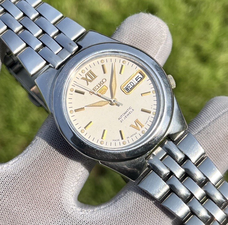 Rare Vintage Seiko 5 Automatic Ivory Dial SNKE39 Japan Made Men