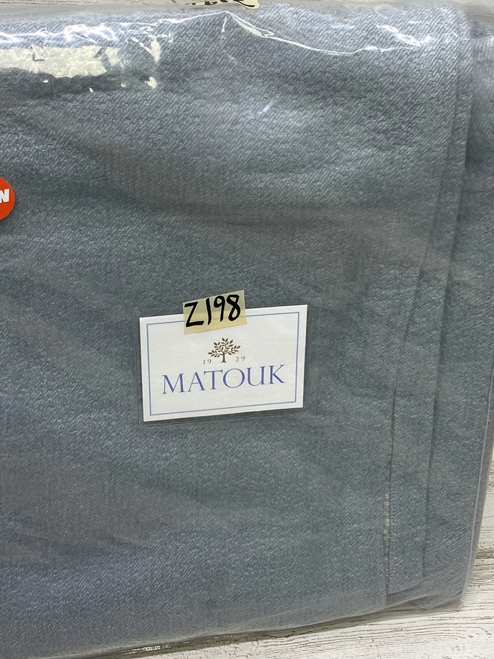 Matouk #M107 Pacific Pool Twin Coverlet 70"x 92" New - Image 2 of 4