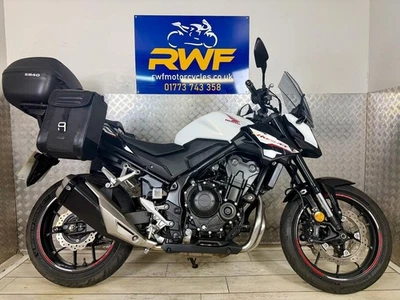 HONDA CB 500 HORNET, 2025, ONLY 1 OWNER & 1,558 MILES, LOTS OF EXTRAS - Image 1 of 4