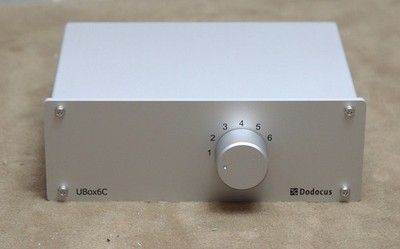 Dodocus UBox6C silber NF-Umschalter / Cinch-Eingangserweiterung für 6 Quellen