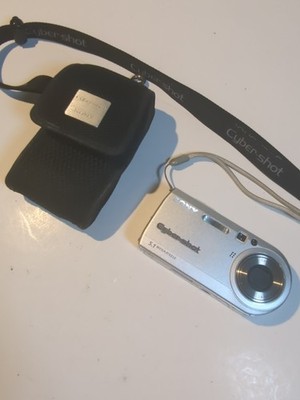 Sony Cyber-shot DSC-P100 5.1MP Digital Camera  & Branded Case With Lanyard