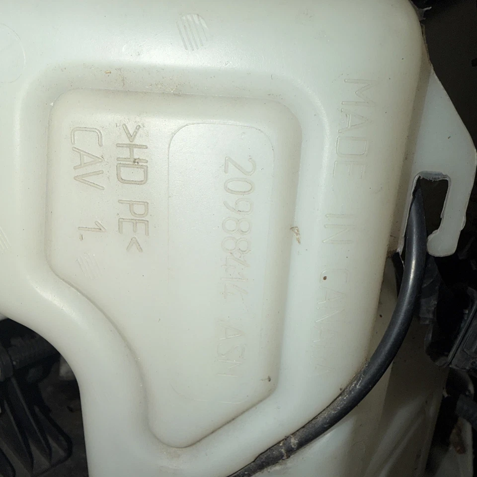 Chevrolet Volt 2011-2015 depósito tanque lavadora parabrisas - 20988414 OEM Foto 3 de 3