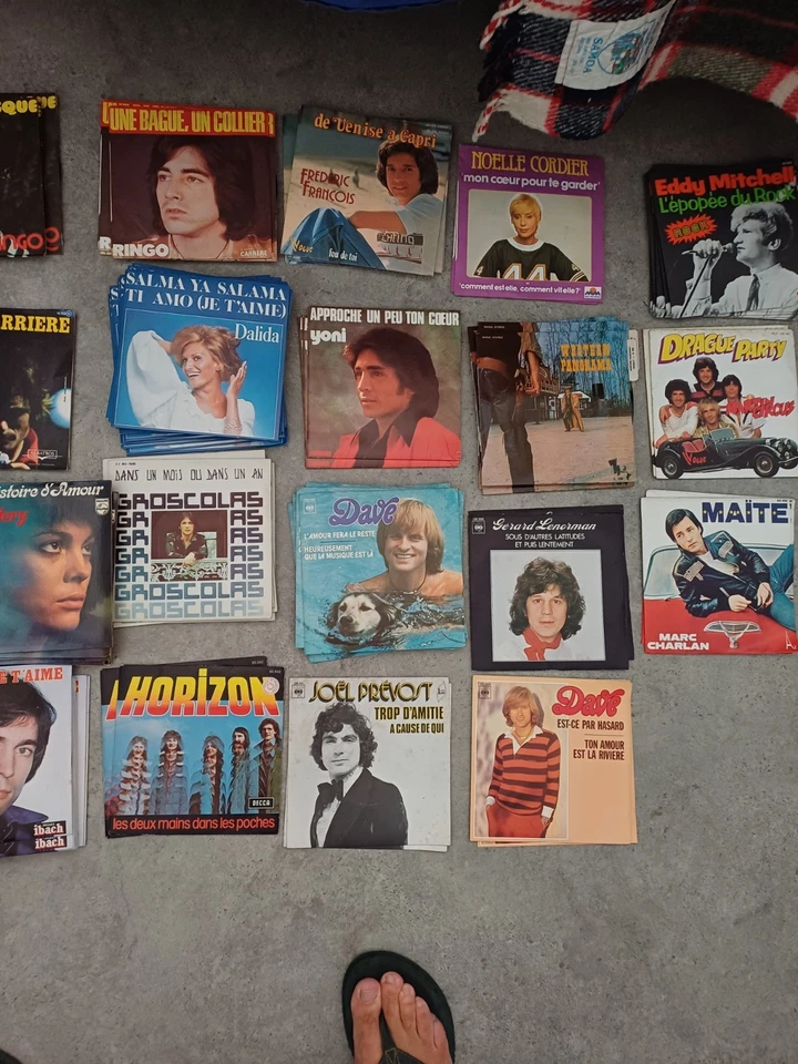 Lot 38 disques vinyles 45trs en tres bon etat - Photo 4/4