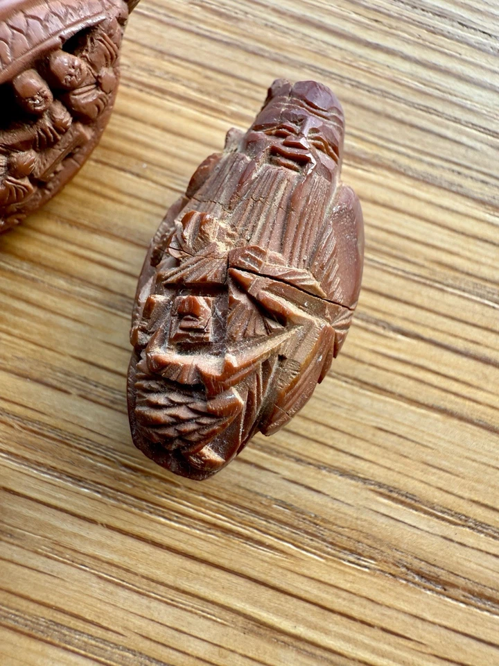 Lote de cuentas Netsuke de madera de olivo tallada japonesa vintage bote dragón Foto 3 de 4