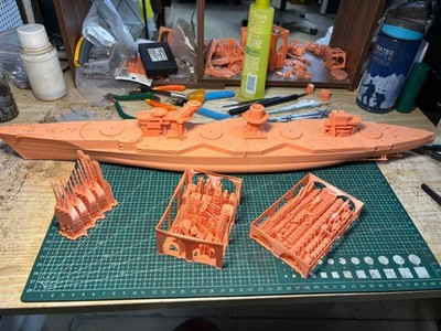 1/350 Soviet Navy battlecruiser Izmail Unpainted