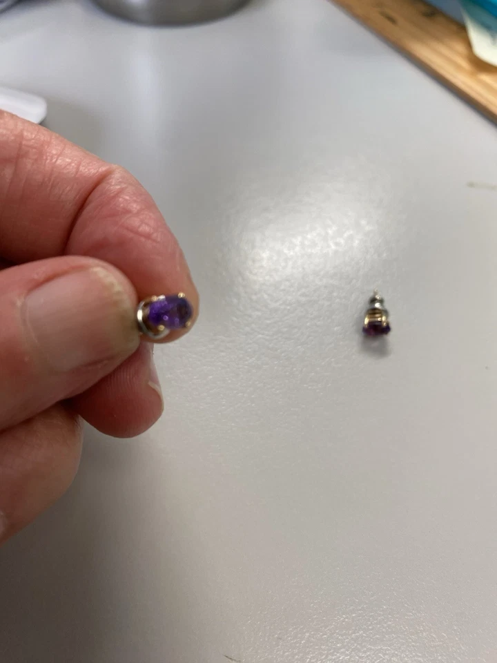 VTG Solid 14 K Gold Amethyst Stud Earrings - Image 4 of 4