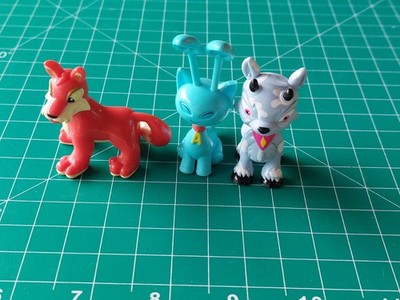 Neopets  2'' Figure Lot Red Lupe Blue Aisha Cloud LXI