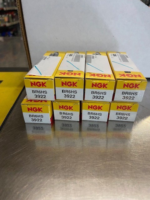 NGK BR6HS  SPARK PLUG  NGK#3922   BRAND NEW IN BOX