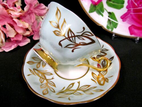 ROYAL ALBERT TEA CUP AND SAUCER AVON-SHAPE BABY BLUE & GOLD PATTERN TEACUP - Picture 2 of 10