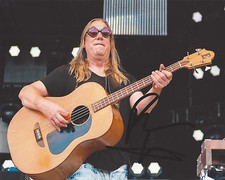 BRIAN RITCHIE VIOLENT FEMMES GUITARIST SIGNED AUTHENTIC 8x10 PHOTO w/COA PROOF