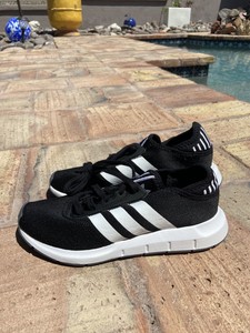 رعب adidas swift run womens black 