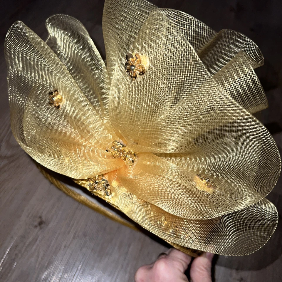 Sombrero de iglesia de lujo vintage Ann Marie malla amarilla dorada red lentejuelas sol de primavera Foto 4 de 4