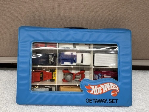 (12) VINTAGE Hot Wheels Blackwalls Lot w/ Blue Getaway Set Case - Excellent!!