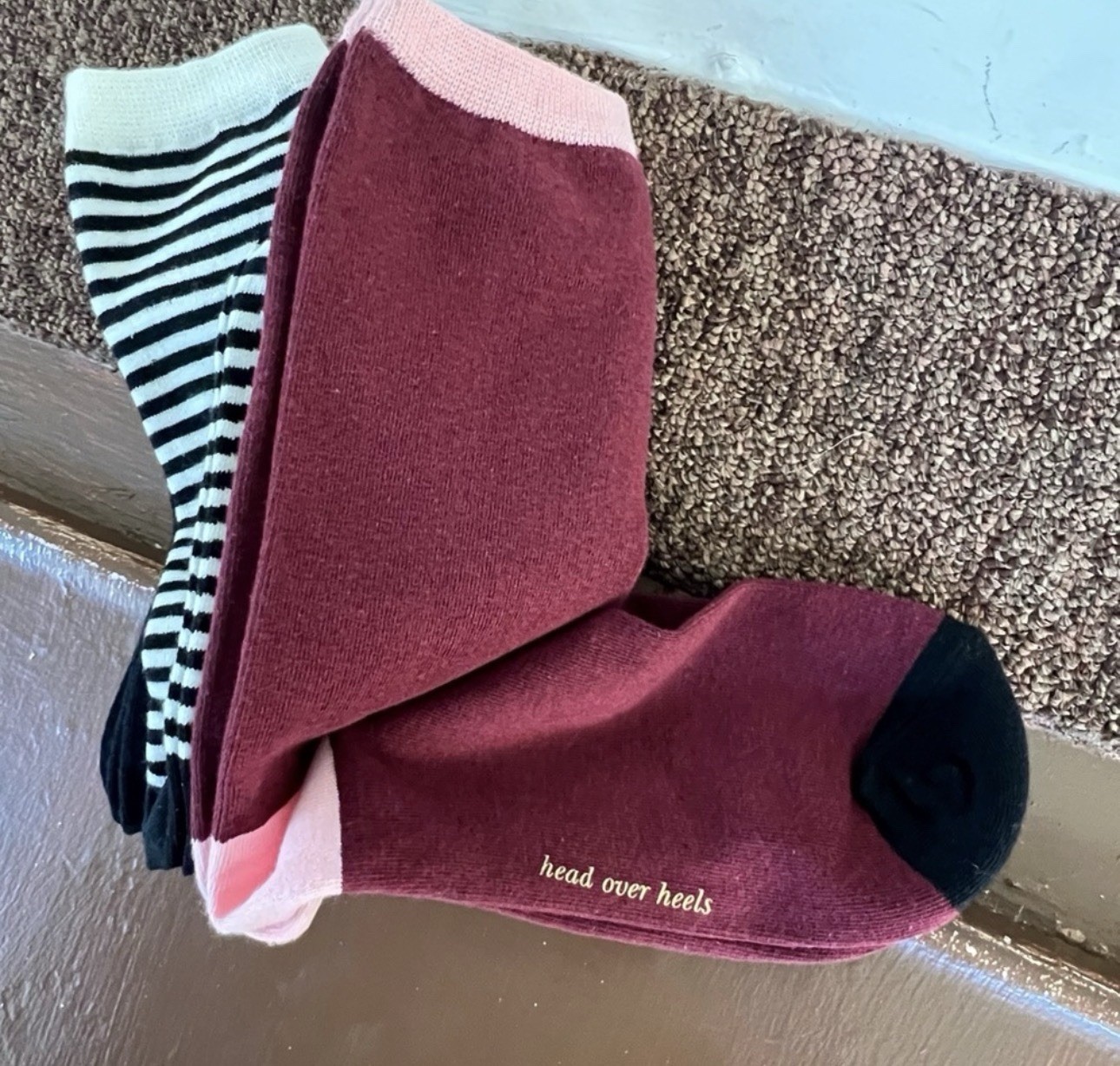 Kate Spade Black Floral Crew Socks NWT thumbnail 4